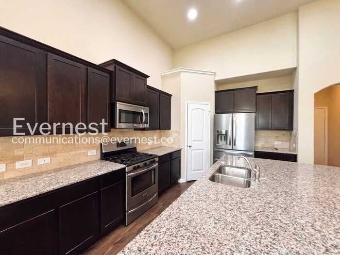 1974 Mexia Dr - Photo 2 of 22