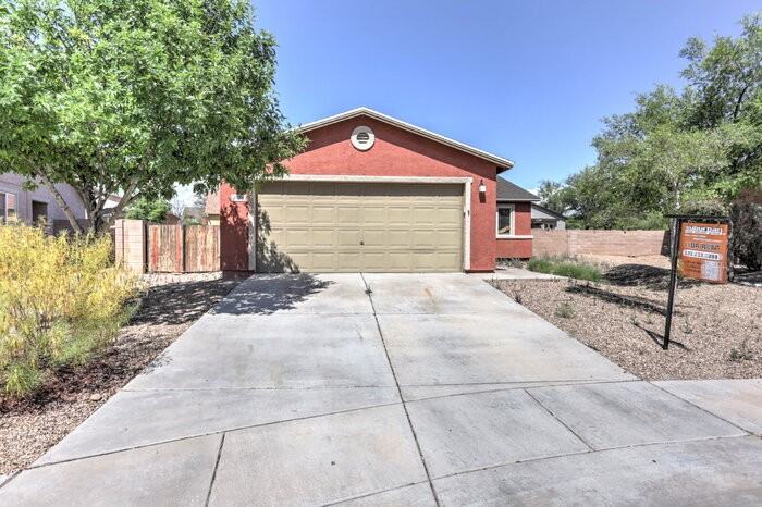 5095 E Fishhook Ct