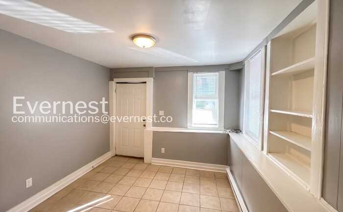 32 Woodlawn Dr #2 - Photo 2 of 19