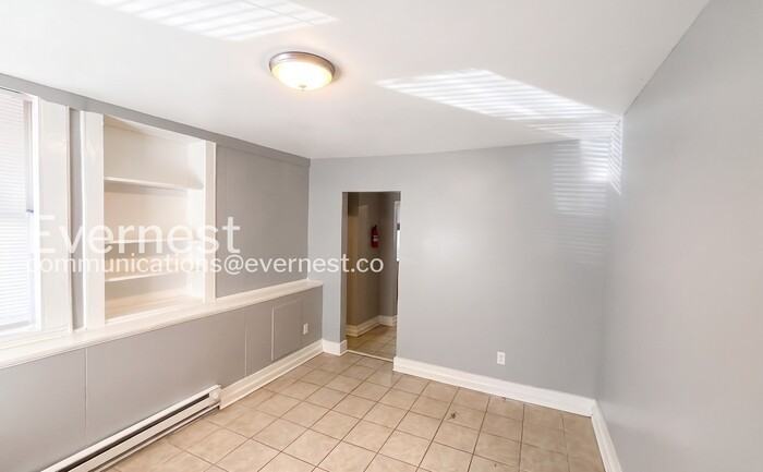 32 Woodlawn Dr #2 - Photo 3 of 19