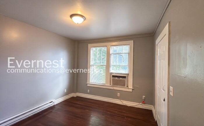 32 Woodlawn Dr #2 - Photo 5 of 19