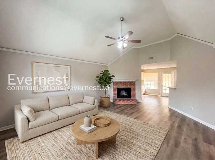1011 Painted Desert Ln - Photo 3 of 24