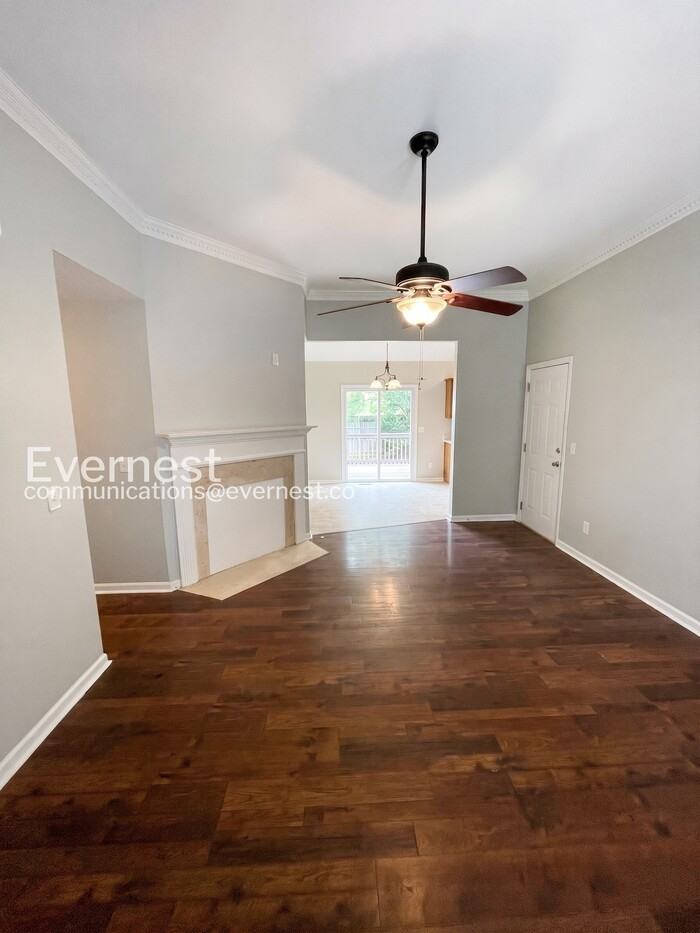 901 Avery Green Ct - Photo 3 of 16