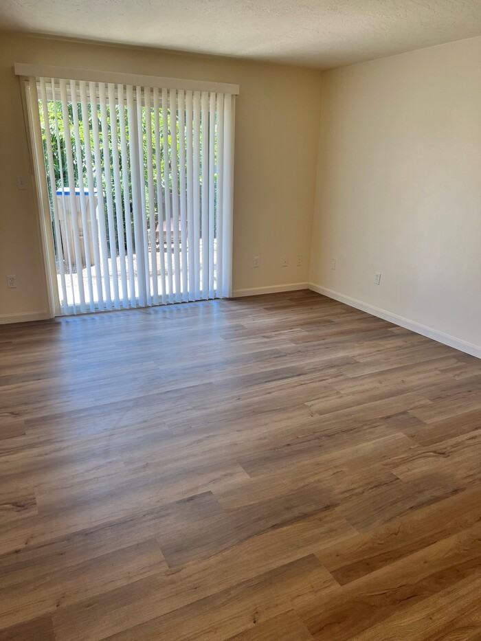 16239 Sw 2nd St #1 - Photo 5 of 9