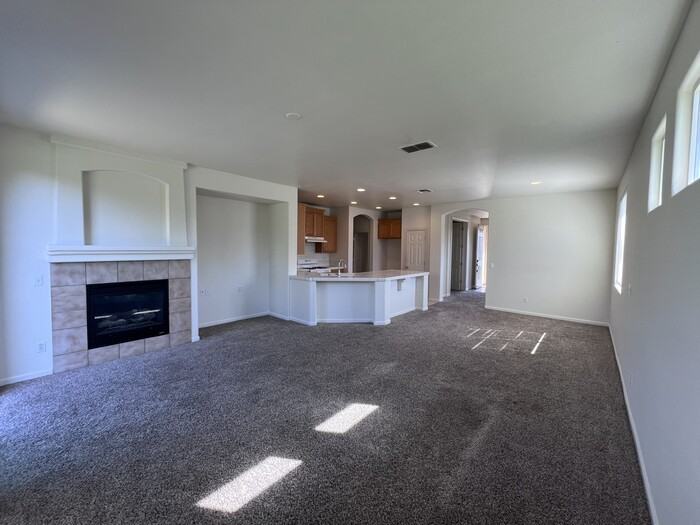 5016 Cleveland Bay Way - Photo 6 of 17