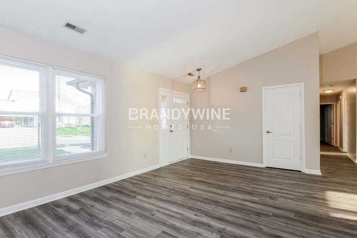 1932 Herford Dr - Photo 2 of 20