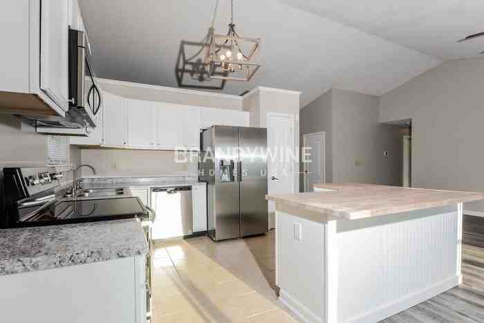 1932 Herford Dr - Photo 4 of 20