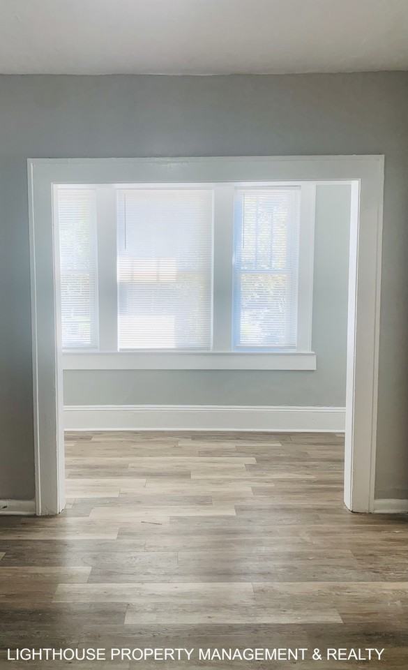 3914 Springfield Blvd - Photo 5 of 20
