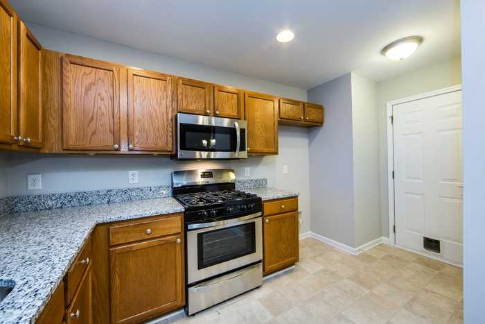 10420 Haddington Dr Nw - Photo 7 of 40