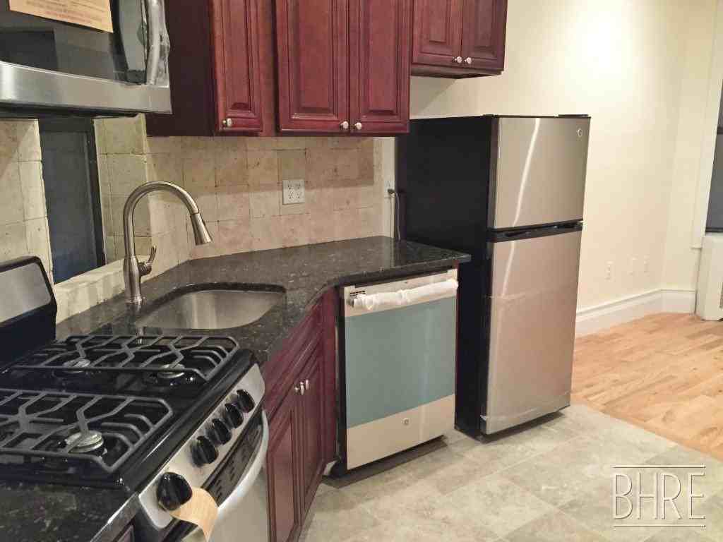 42 Hicks St #1N - Photo 7 of 11