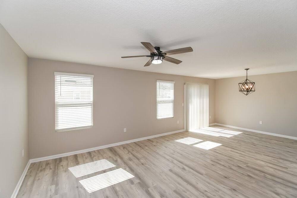 2283 Pebble Point Dr - Photo 3 of 16