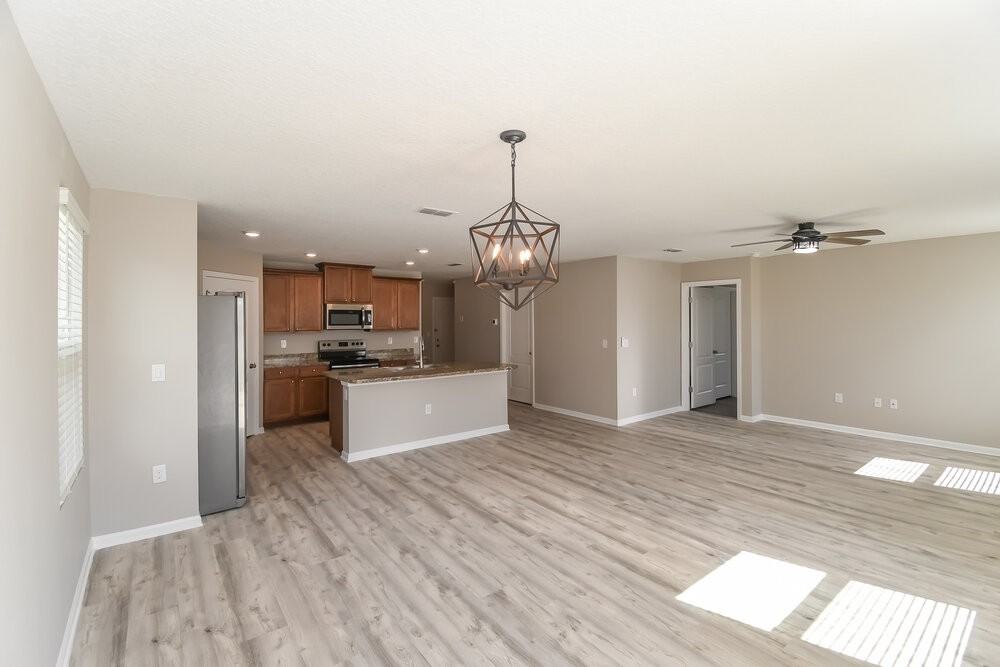 2283 Pebble Point Dr - Photo 6 of 16