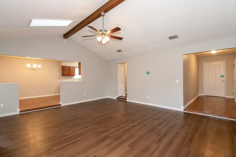11544 Oak Park Dr - Photo 4 of 16