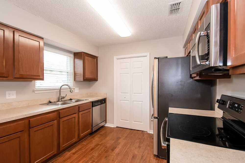 11544 Oak Park Dr - Photo 6 of 16