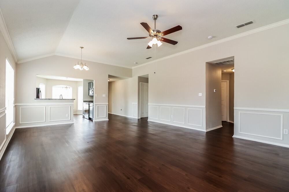 2844 Claremont Dr - Photo 2 of 15