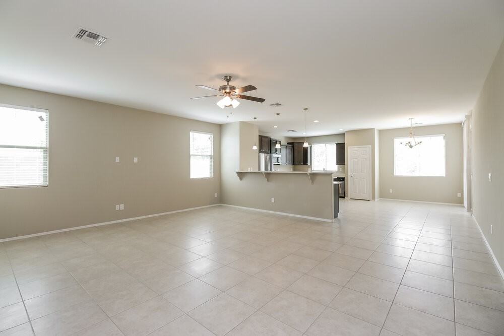 12169 W Del Rio Ln - Photo 4 of 16