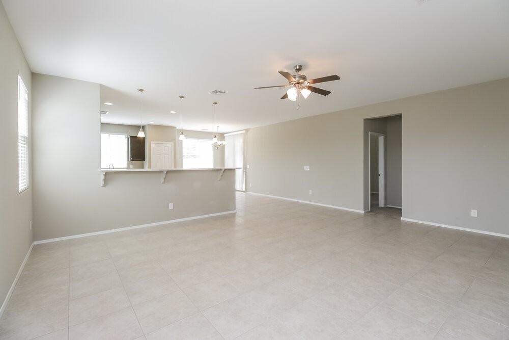 12169 W Del Rio Ln - Photo 5 of 16