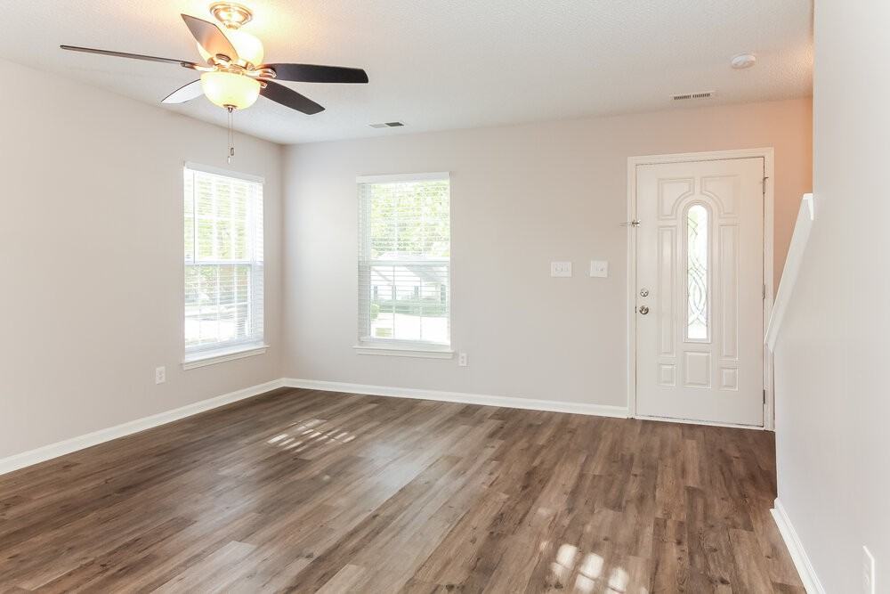 5922 Laurenfield Dr - Photo 4 of 16
