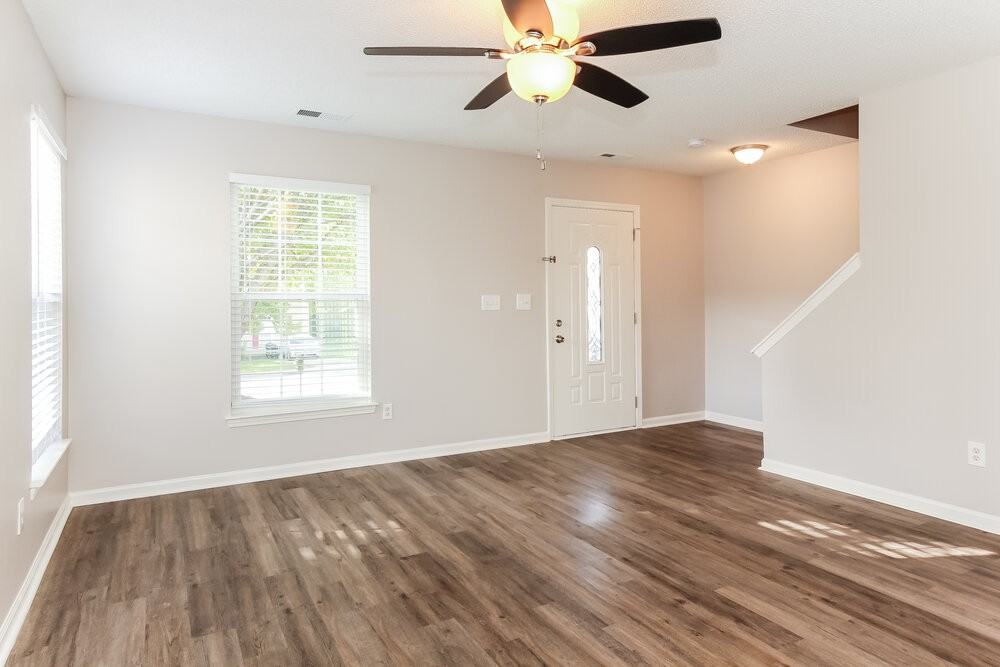 5922 Laurenfield Dr - Photo 5 of 16