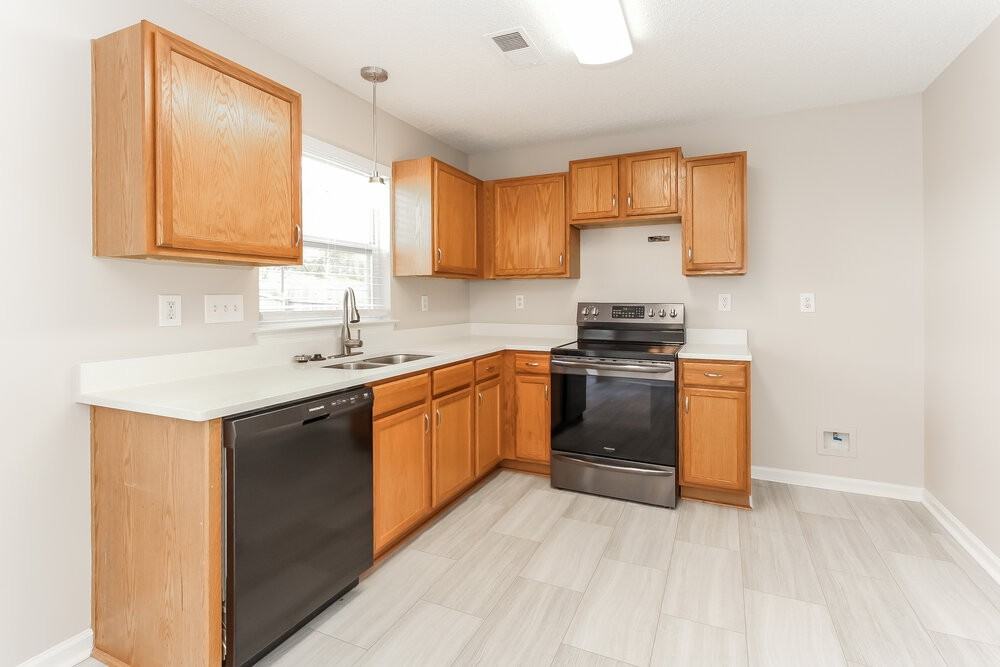 5922 Laurenfield Dr - Photo 6 of 16