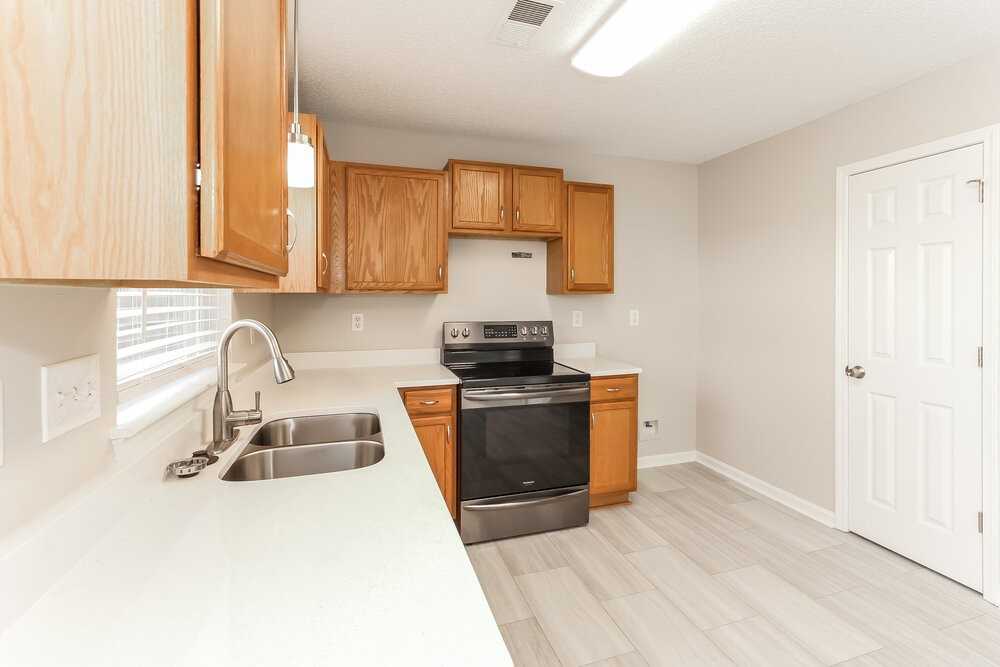 5922 Laurenfield Dr - Photo 7 of 16