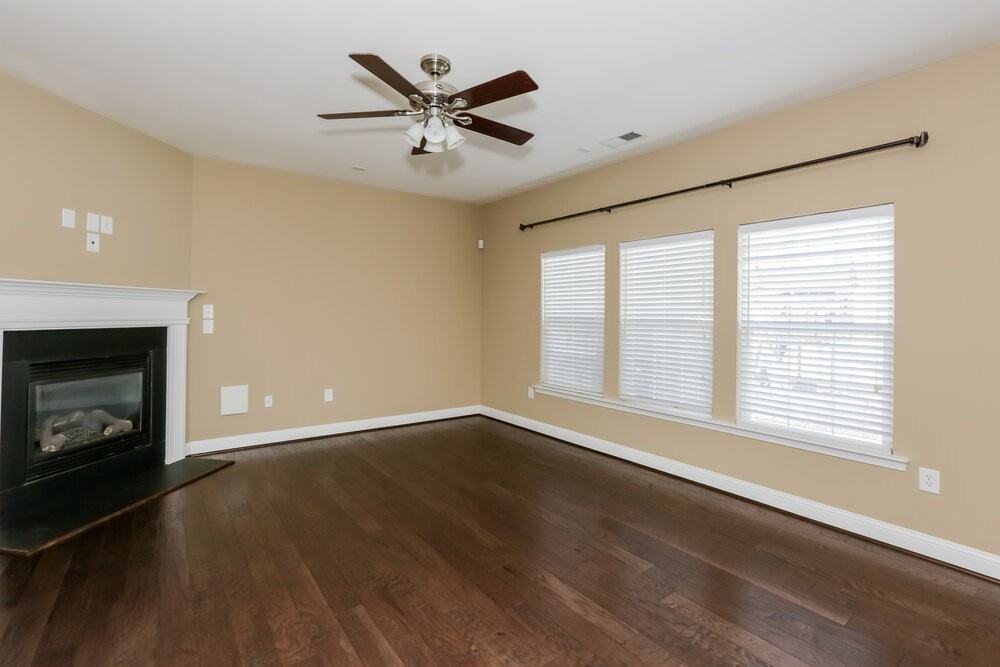 4700 Kiddle Ln - Photo 3 of 20