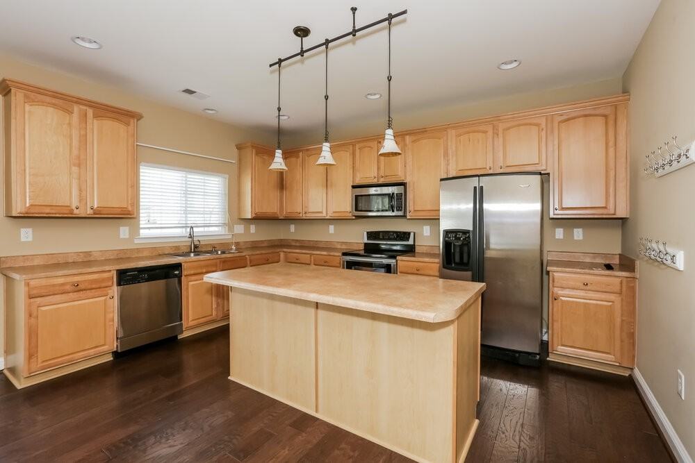 4700 Kiddle Ln - Photo 6 of 20