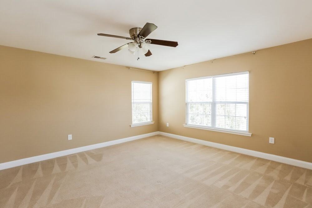 4700 Kiddle Ln - Photo 7 of 20
