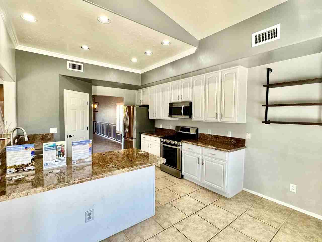 12768 N Lantern Way - Photo 5 of 20