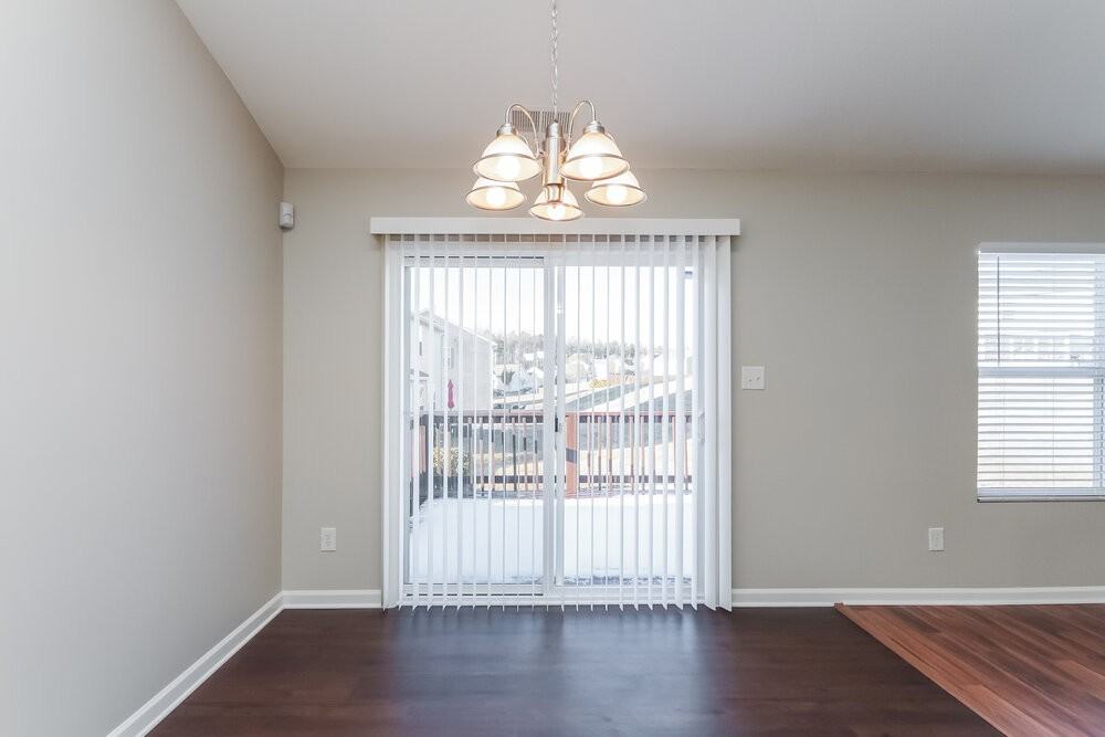 3907 Hunter Hill Ln - Photo 4 of 15