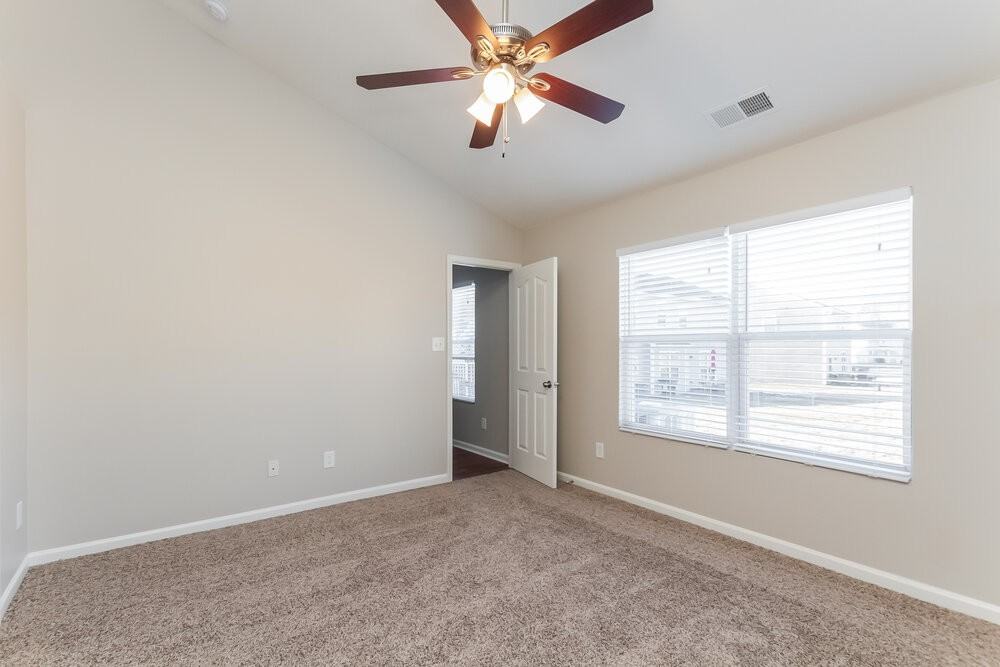 3907 Hunter Hill Ln - Photo 7 of 15