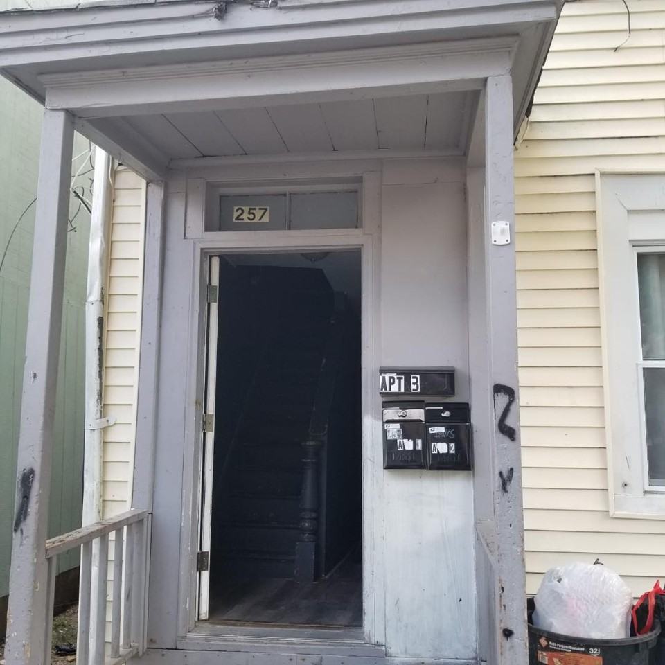 257 First St - Photo 4 of 4