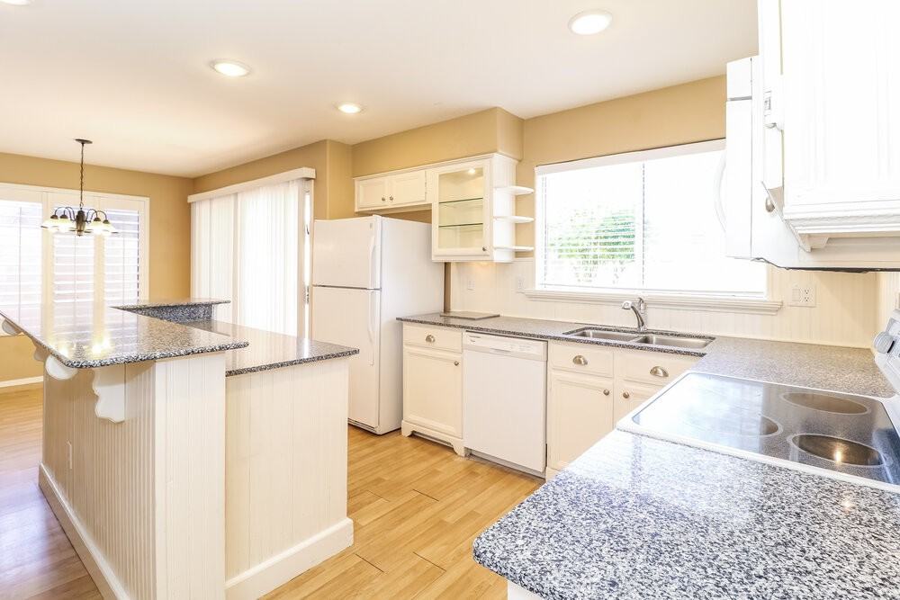 5174 W Geronimo St - Photo 6 of 16