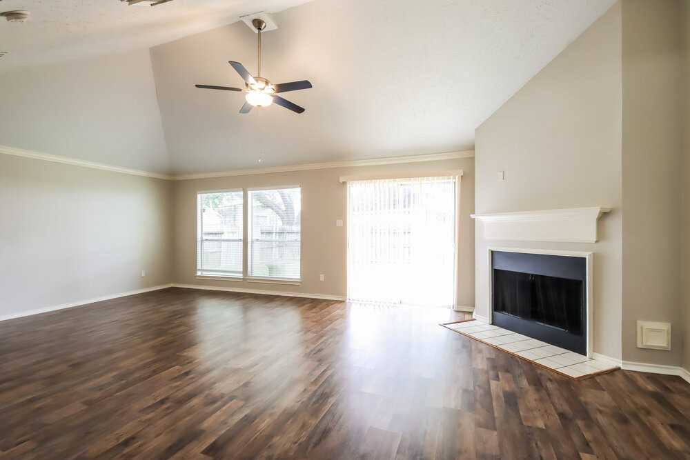 5915 Culross Close - Photo 3 of 16
