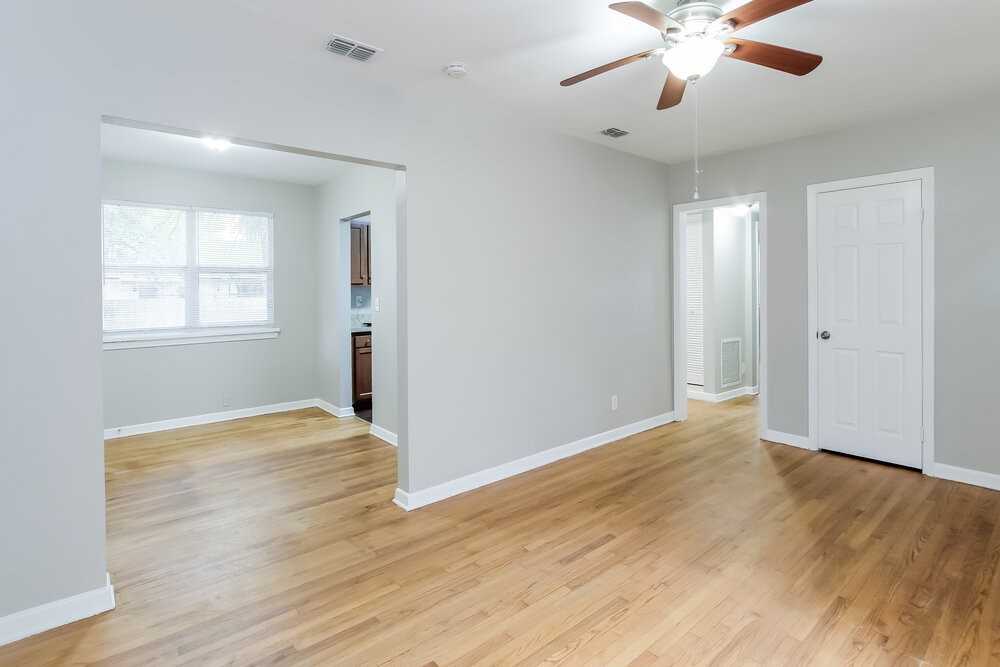 6020 Woodside Dr - Photo 3 of 16