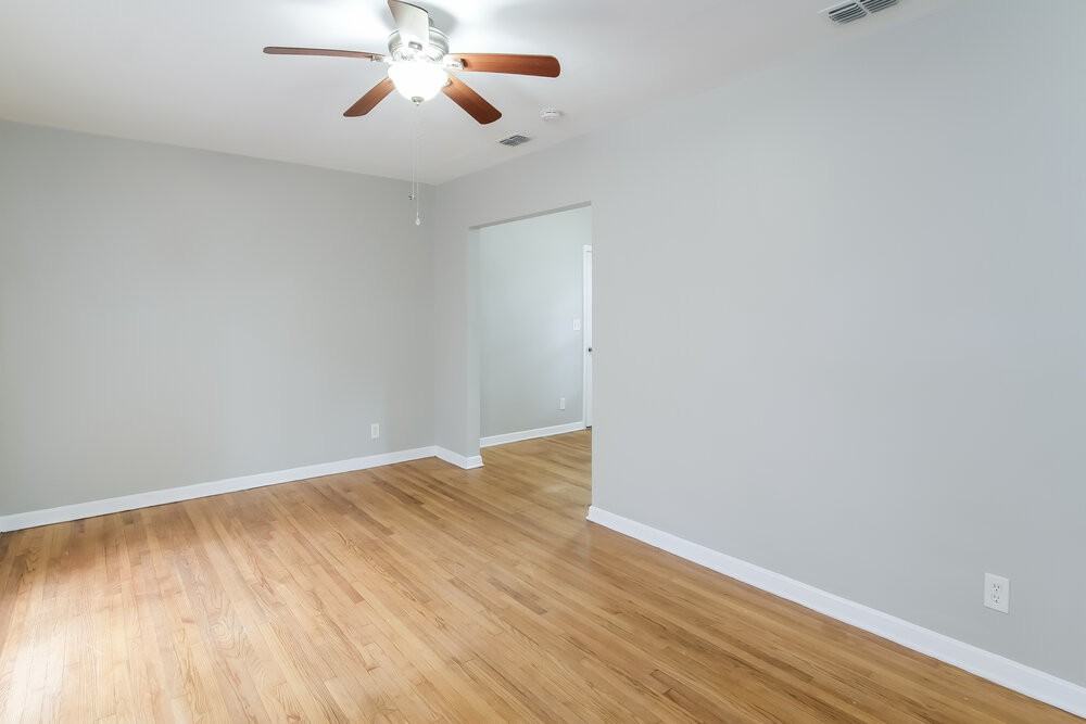 6020 Woodside Dr - Photo 4 of 16