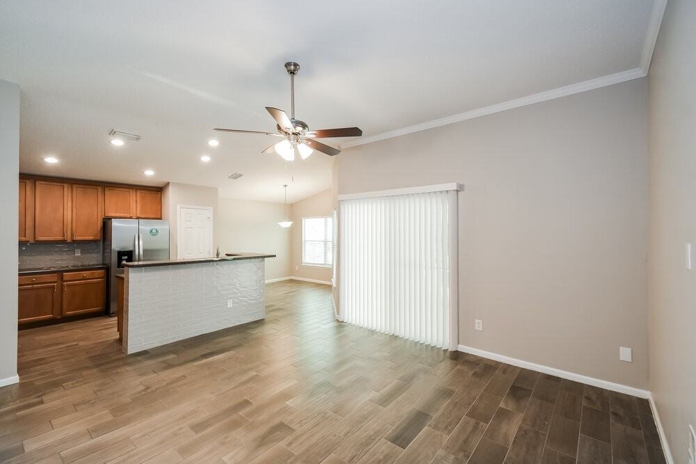 1032 Beckingham Dr - Photo 6 of 16