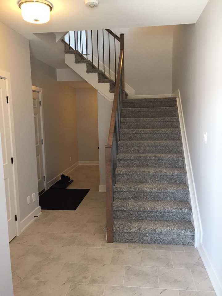 524 Labrador Crescent - Photo 2 of 19