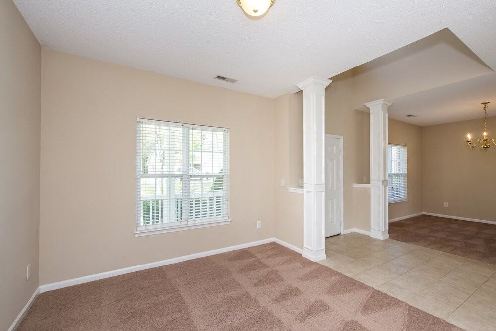 326 Mcginn Grove Dr - Photo 4 of 14