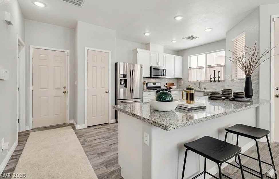 1363 Grass Creek Ave #2 - Photo 7 of 28