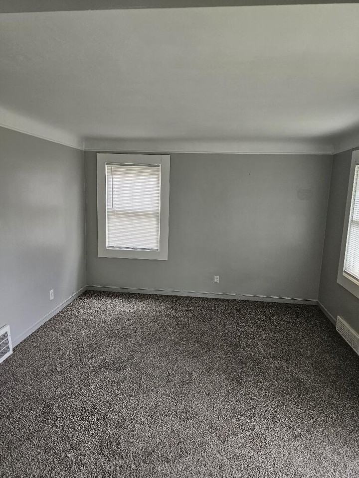 7283 Minock St - Photo 6 of 11