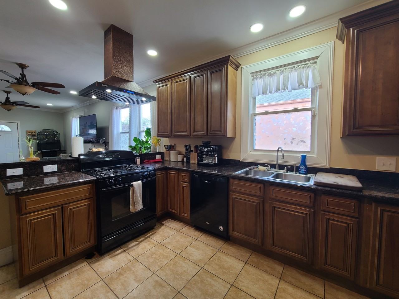 1920 Brutus St #1920 - Photo 2 of 10