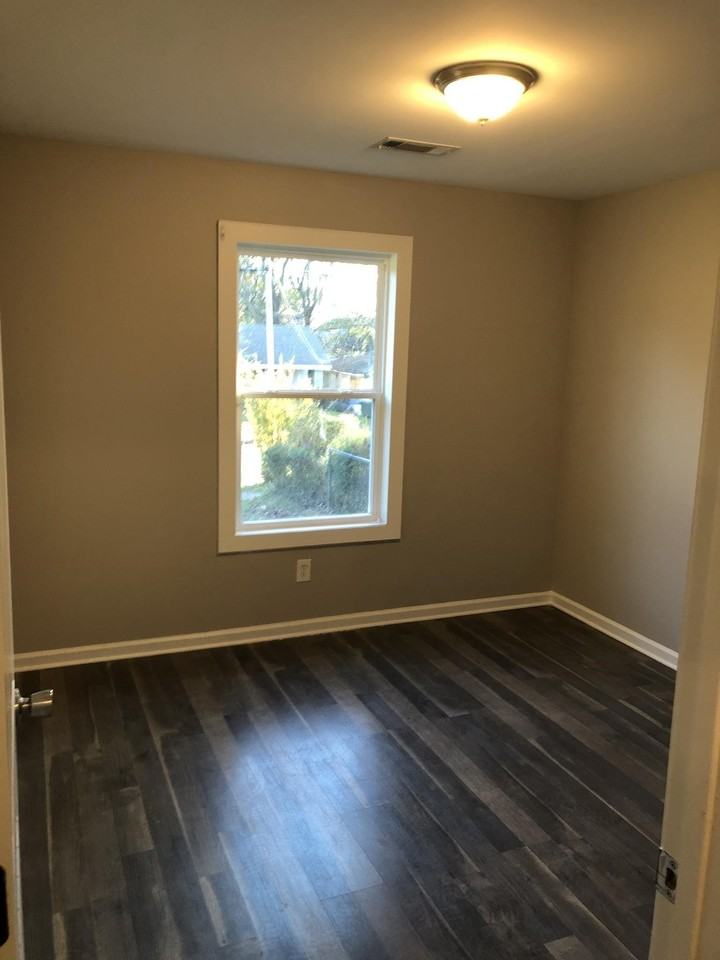 3542 Douglass Ave - Photo 4 of 19