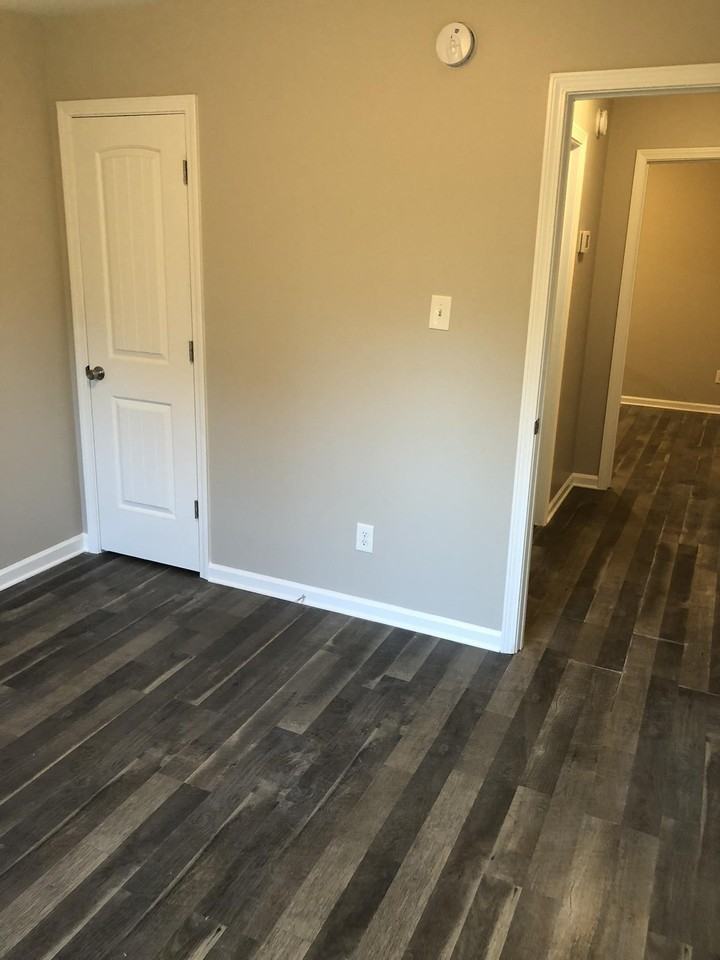 3542 Douglass Ave - Photo 5 of 19
