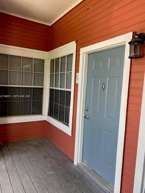 1385 Crystal Way #L - Photo 2 of 13