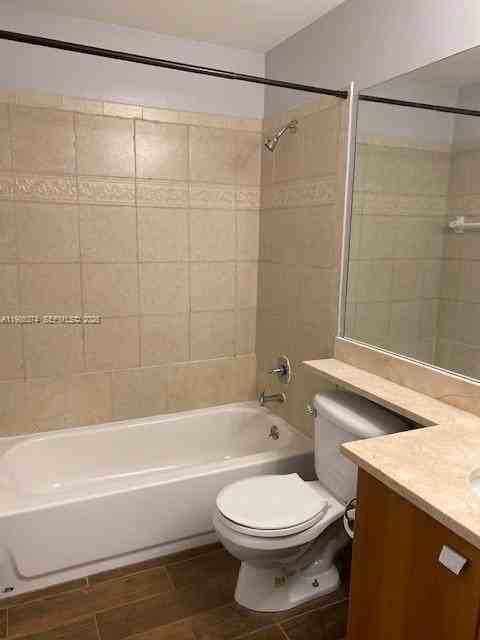 1385 Crystal Way #L - Photo 7 of 13