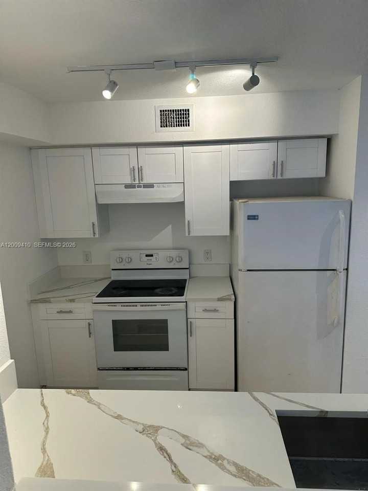 15422 Sw 284th St #7306 - Photo 5 of 17