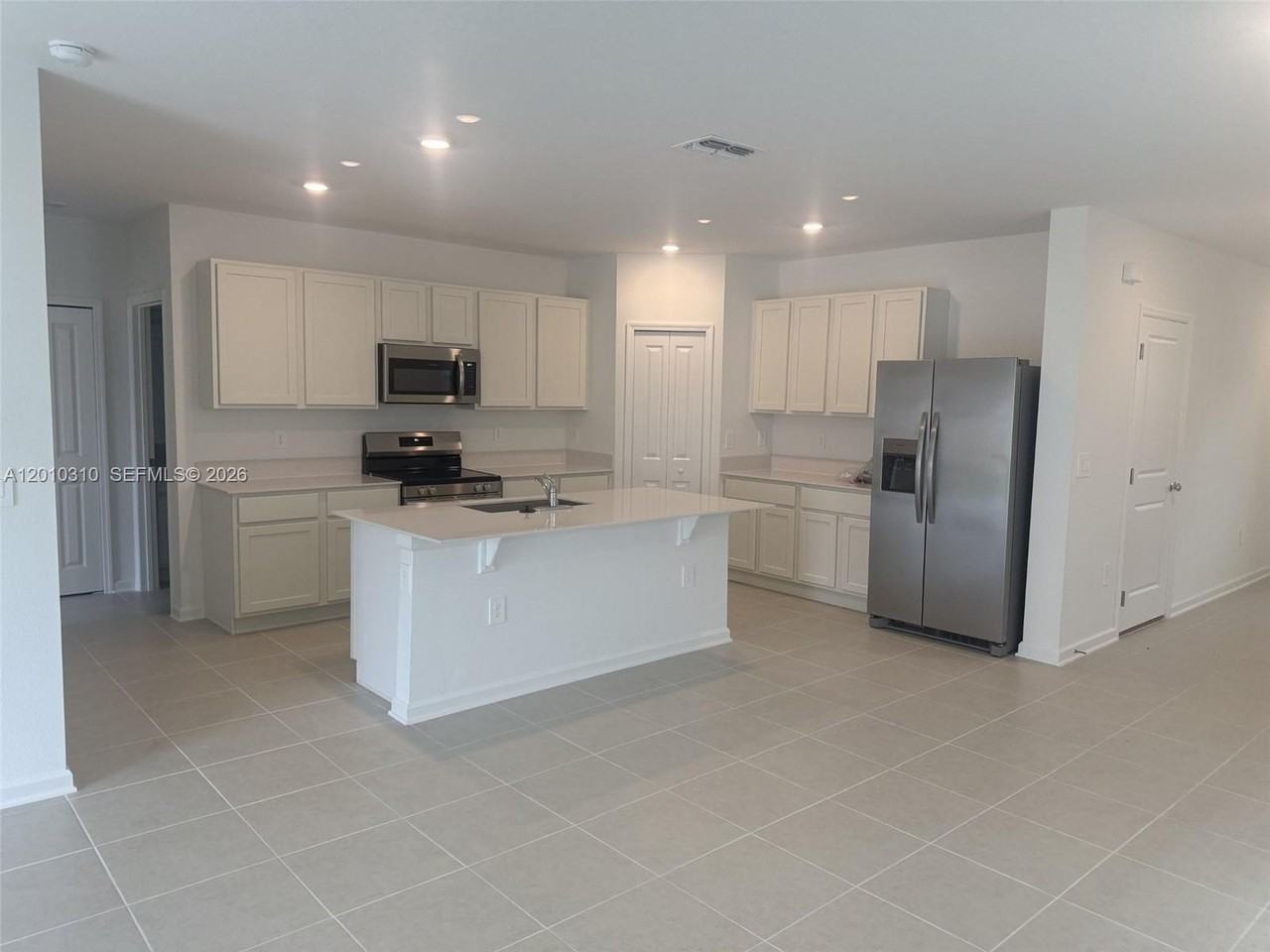 5423 Meadow Walk Dr #NA - Photo 3 of 28