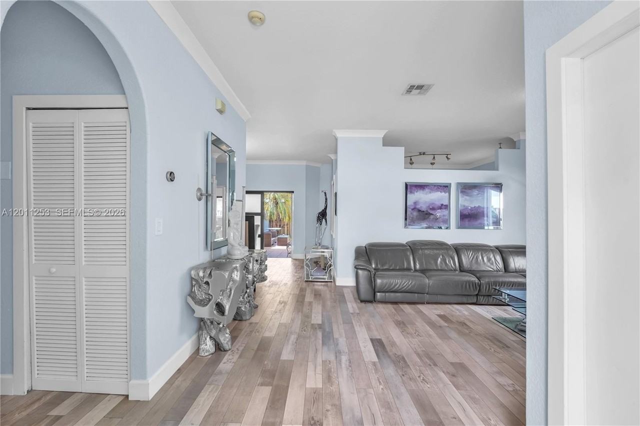 16266 Sw 54th Ter #0 - Photo 4 of 26