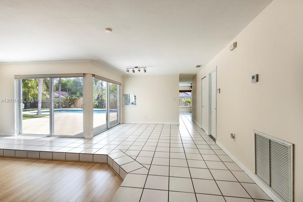 13530 Sw 109th Ter - Photo 5 of 18